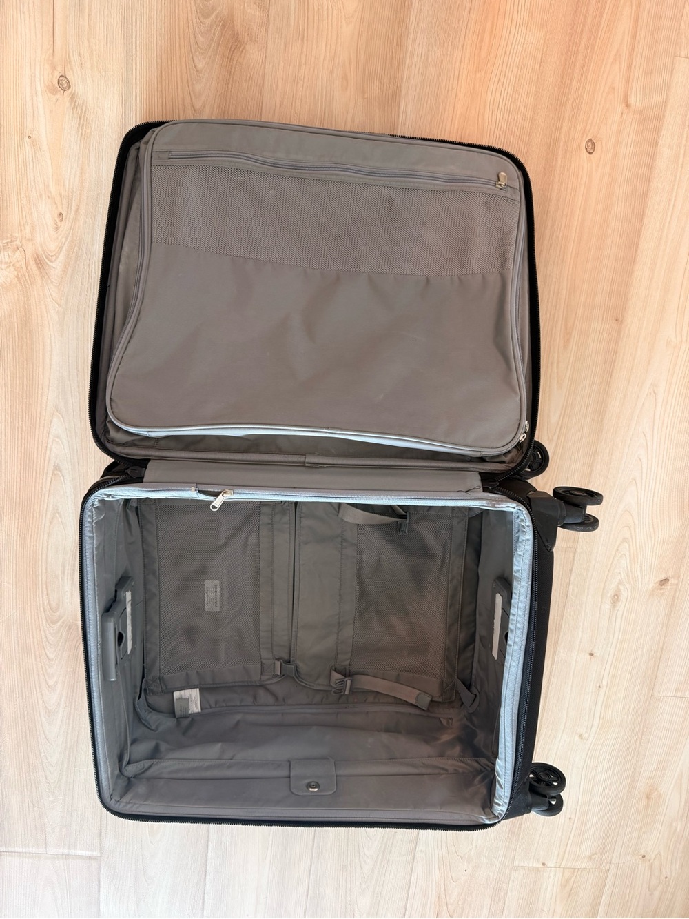Briggs & Riley Baseline Medium Expandable Spinne - Picture 7 of 11